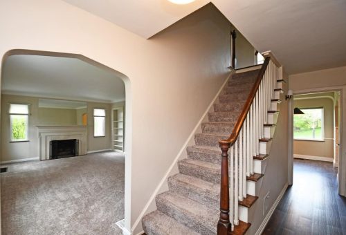 3047 Alpine Ter, Cincinnati OH  45208-2924 exterior