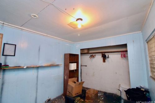 3645 Puuku Makai Dr, Honolulu HI  96818-2816 exterior