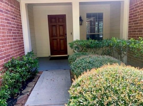2 Creekmist Pl, Conroe TX  77385-3489 exterior