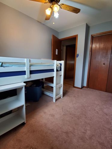 423 Saginaw Dr, Valpo IN 46385-8117 exterior