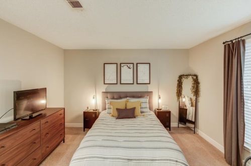 1000 Camden Ct, Atlanta GA  30327-4276 exterior