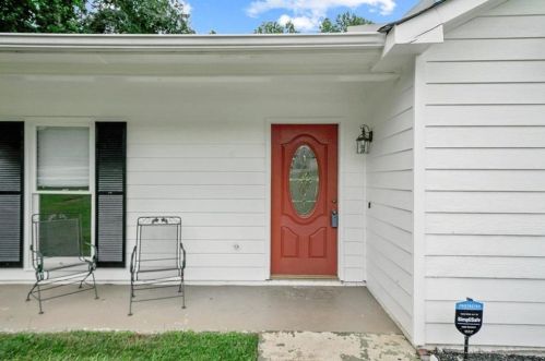 489 Glen Terrace Rd, Auburn, GA 30011-2827