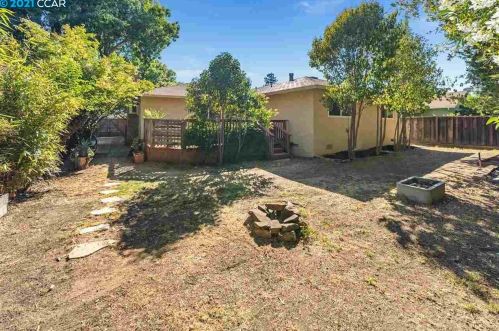 866 San Simeon Ct, Concord CA  94518-2316 exterior