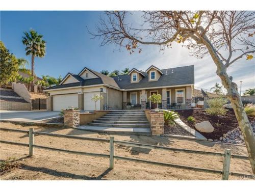 1572 El Paso Dr, Norco, CA 92860-3891
