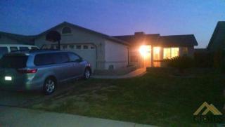 418 El Capitan Dr, Delano, CA 93215-4955