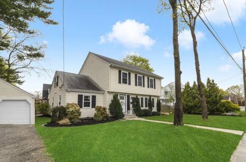 30 Overfield Rd, Warwick, RI 02818-3016