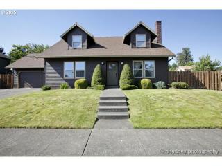 2231 3rd St, Damascus, OR 97080