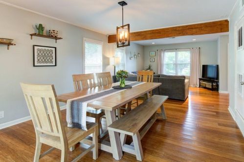 5205 Buffalo Pass, Austin TX  78745-2703 exterior