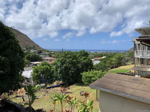 815 Ahuwale St, Honolulu, HI 96821-1603