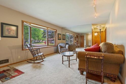 3160 Yukon Ave, Minneapolis, MN 55427-2558