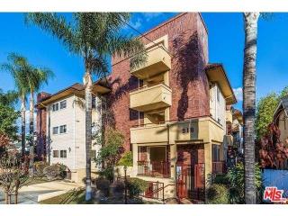 318 Adams St, Glendale CA  91205-1833 exterior