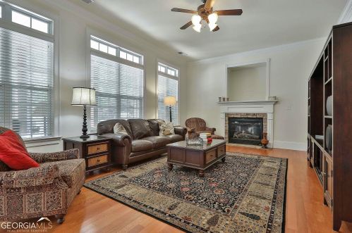 63 Lake Cove Approach, Newnan, GA 30265-5931