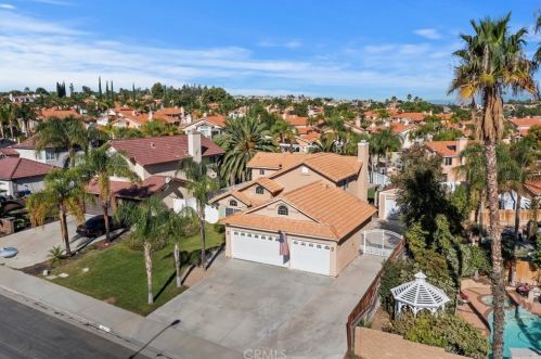 8517 Rosemary Dr, Riverside CA  92508-2921 exterior