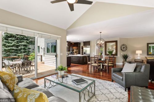 3528 Crestmoor Dr, Saint Paul MN  55125-5028 exterior