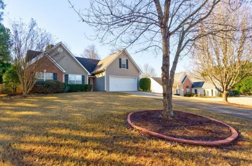 2100 Pemberton Pt, Buford, GA 30519-7538