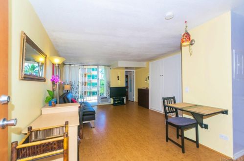 2572 Lemon Rd, Honolulu HI  96815-3766 exterior