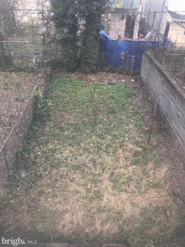 1814 22nd St, Philadelphia PA 19140-4703 exterior