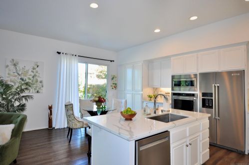 33770 Summit View Pl, Temecula CA  92592-5636 exterior