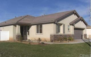 274 Holiday Ln, Perris, CA 92571-4843