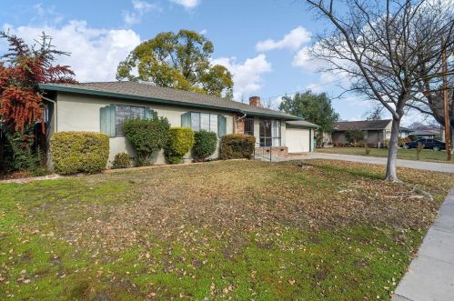 227 Benjamin Holt Dr, Stockton, CA 95207-3021