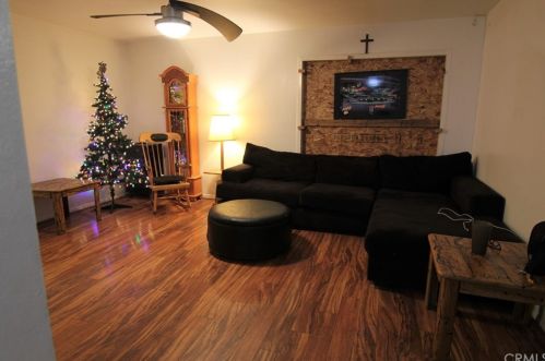 6897 Dorinda Dr, Riverside CA  92503-1144 exterior