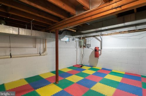 1 Boleyn Ct, Trenton NJ exterior