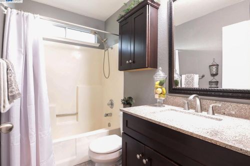 2849 Whitney Dr, Pleasanton, CA 94566-8723