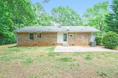1640 Athens Hwy, Jefferson GA  30549-5824 exterior