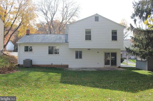 616 Piping Rock Dr, Silver Spring MD 20905-5863 exterior