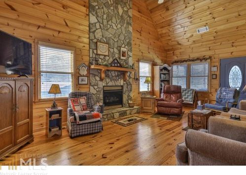 1119 Villa Dr, Ellijay, GA 30540-8002