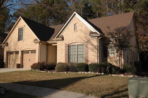 1847 Willoughby Dr, Buford, GA 30519-8225