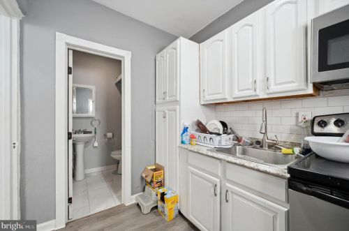 630 Chelten Ave, Philadelphia PA 19126-3824 exterior