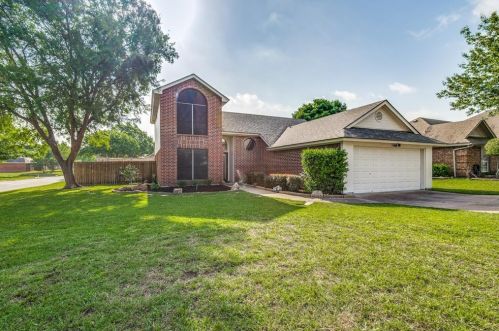 7716 Sagebrush Ct, Fort Worth, TX 76182-7024