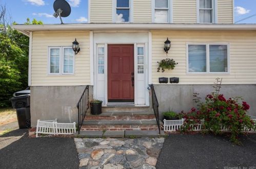 25 Laura St, Norwalk, CT 06854-4208