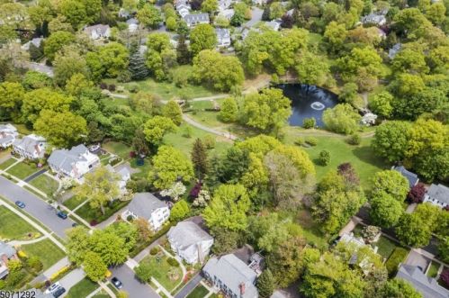 25 Greenview Way, Montclair, NJ 07043-2531