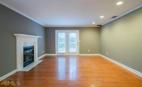 1901 Defoors Xing, Atlanta GA  30318-2337 exterior