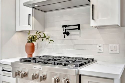 323 Calle Empalme, San Clemente CA  92672-2105 exterior