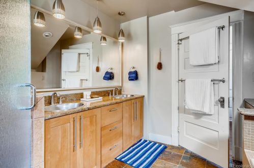 909 4 Ave, Denver CO 80223-1117 exterior