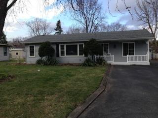 4824 144th St, Crestwood, IL 60445-2566