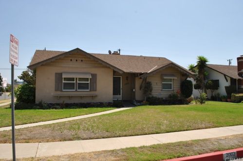 2002 Ninth St, Anaheim CA  92802-3203 exterior