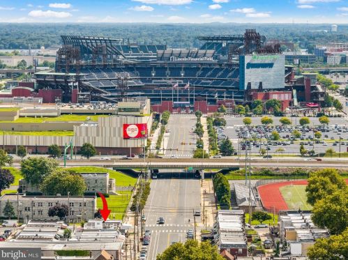 2833 10th St, Philadelphia PA 19122-6021 exterior