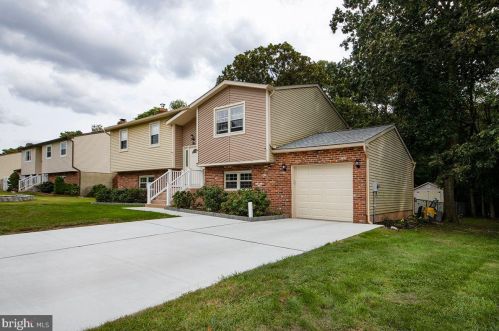 10 Dori Ct, Erial, NJ 08081-9539