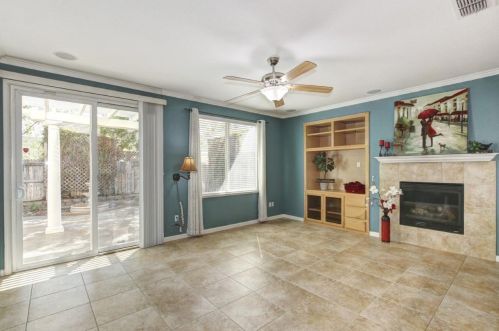 5616 Mingee Way, Elk Grove CA  95757-1647 exterior