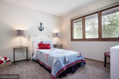 1486 Briarknoll Dr, Saint Paul MN  55112-1975 exterior