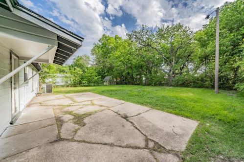 1512 Elaine Pl, Fort Worth TX  76106-3012 exterior