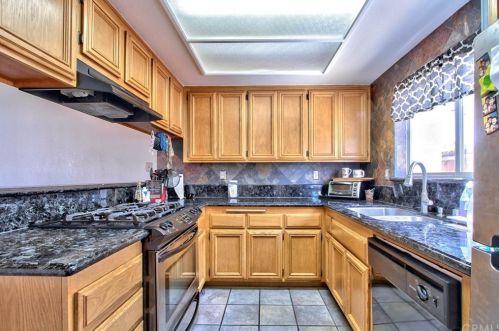 30217 Sierra Madre Dr, Temecula, CA 92591-7311