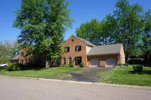 10755 Fallsington Ct, Cincinnati, OH 45242-4231