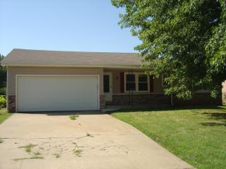2262 Livingston St, Springfield MO  65803-4946 exterior
