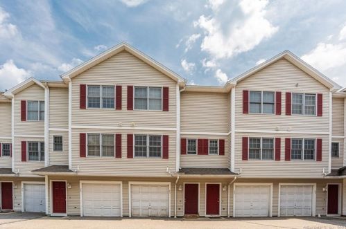24 East Ct, Derby CT  06418-2640 exterior