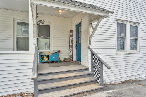 18 Maple St, Fairfield, ME 04937-1434